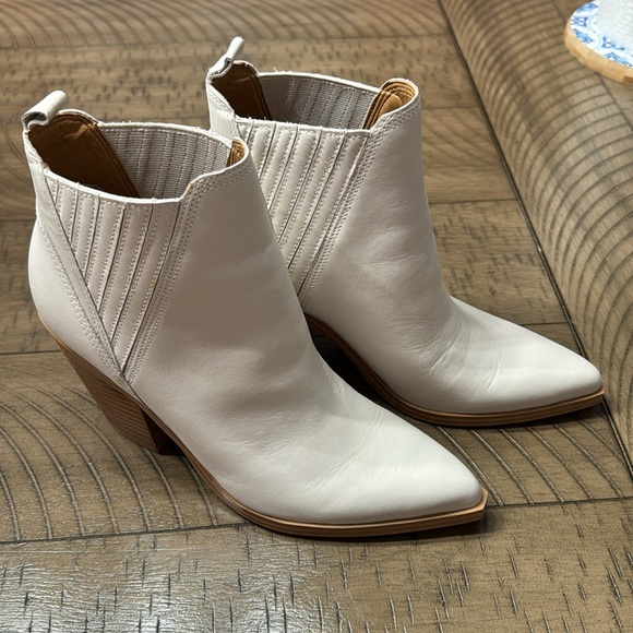 Marc Fisher LTD Gadri pointed toe - Picture 2 of 6